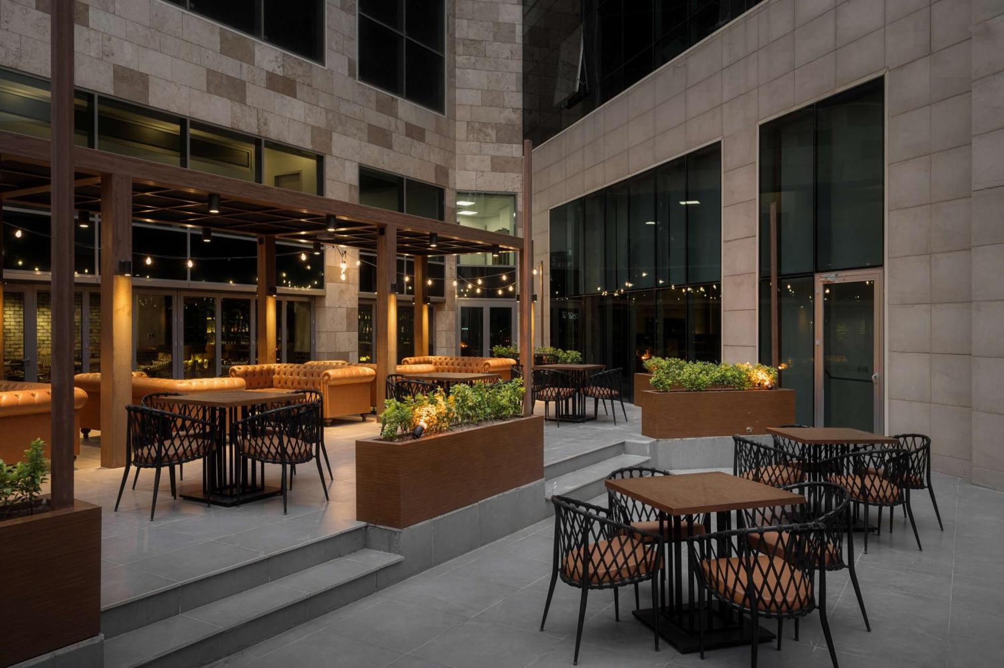 Radisson Hotel & Residences Erbil Exterior foto