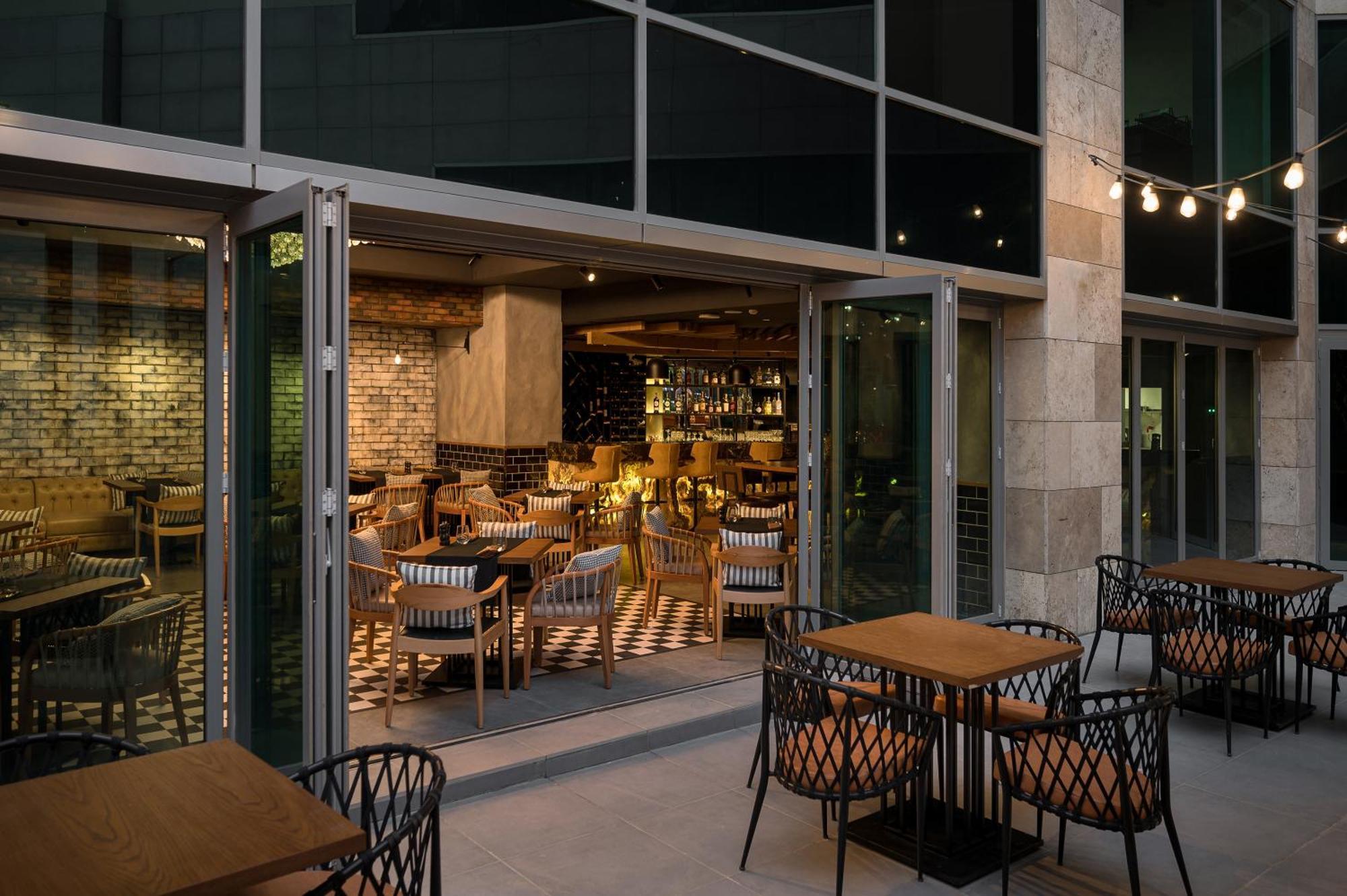 Radisson Hotel & Residences Erbil Exterior foto